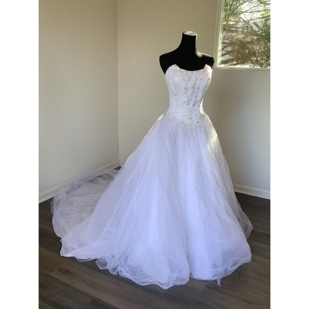Size 0/2 Wedding Dress Ashley Jordan Bridal Gown Ball Gown Beaded With Train